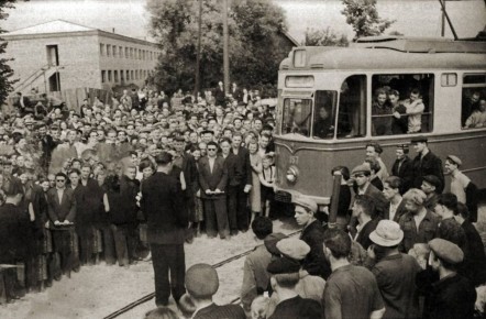 1960 ���. � ������������ ��������� ���������� ����� � ������ �820 (����� � ��� ��������)