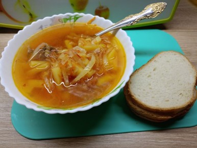 Неповторимый вкус домашнего борща: секреты идеального блюда