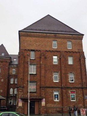 Обычный дом, но это только на первый взгляд!