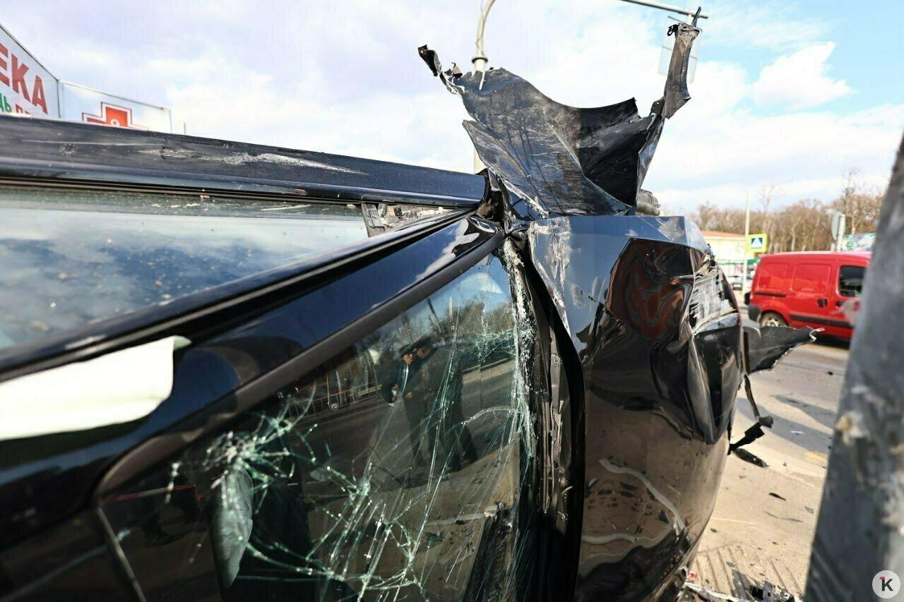 Двух подростков, пострадавших после ДТП на перекрёстке в Гурьевске, увезли в Детскую областную больницу Двух подростков, пострадавших после ДТП на перекрёстке в Гурьевске, увезли в Детскую областную больницу