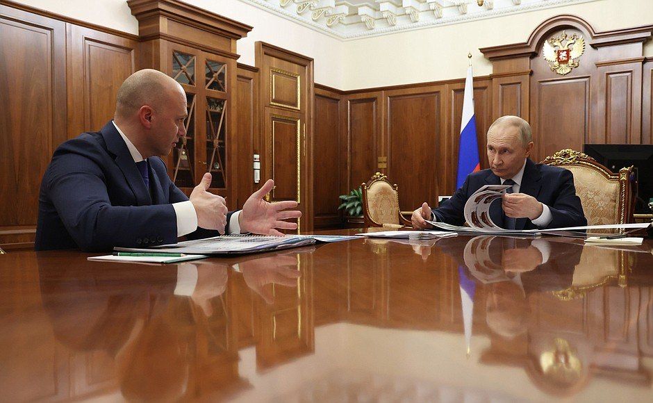 Выплаты, льготы, реабилитация и новые проекты: Алексей Беспрозванных обсудил с Владимиром Путиным меры поддержки участников СВО