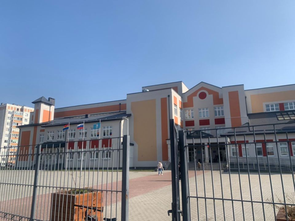 � 1 ������ � ������������ �������� ���� ��������� � ������ ������