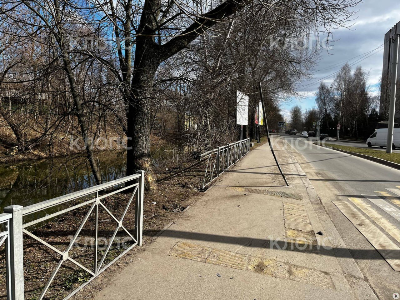 Водитель авто, вылетевшего в ров равелина Хаберберг на Киевской, был пьян и ездил без прав Водитель авто, вылетевшего в ров равелина Хаберберг на Киевской, был пьян и ездил без прав