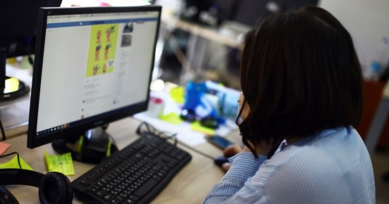 В России стало меньше компаний, запрещающих соцсети на работе