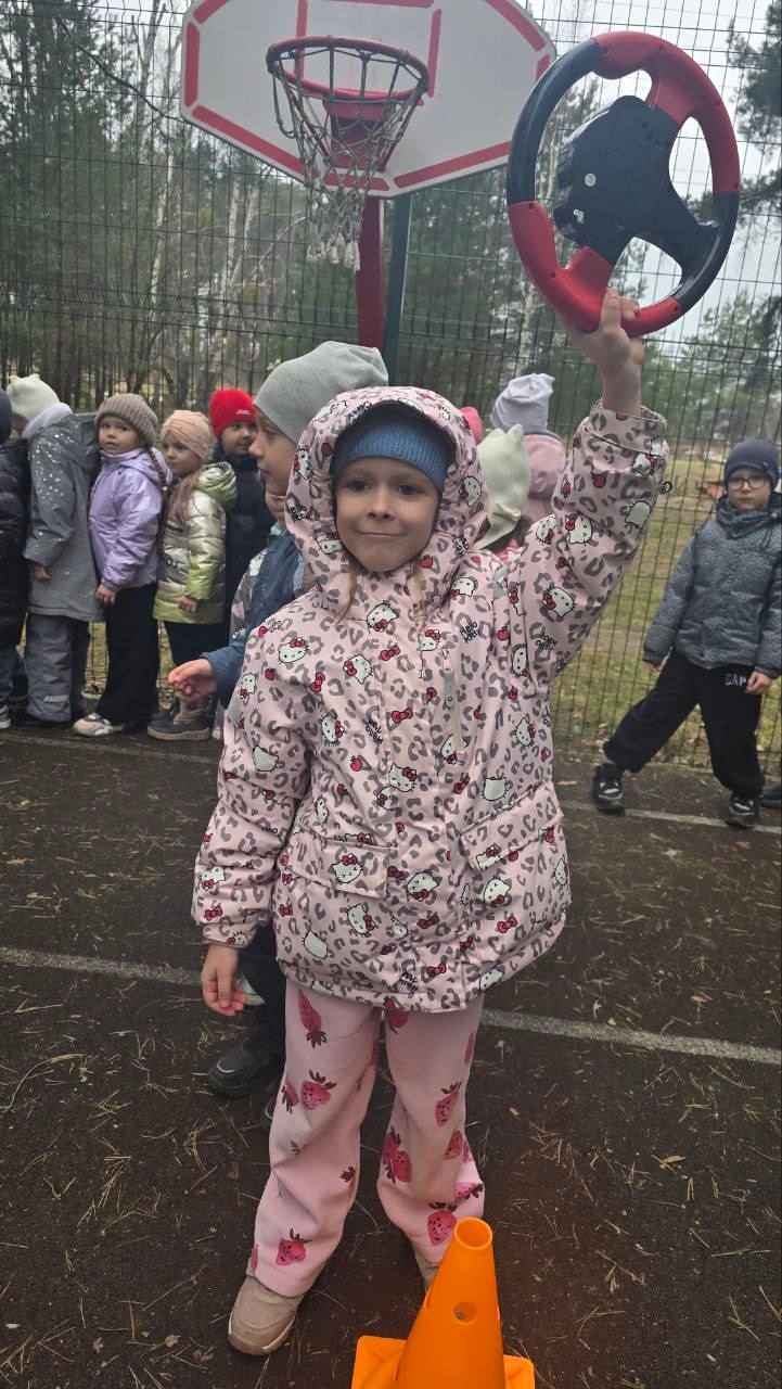 Сотрудники отделения Госавтоинспекции города Светлый провели специальное занятие по правилам дорожного движения для дошкольников МАДОУ № 10 «Чайка» Сотрудники отделения Госавтоинспекции города Светлый провели специальное занятие по правилам дорожного движения для дошкольников МАДОУ № 10 «Чайка»