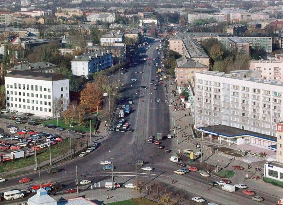 Тест на возраст! На этой архивной фотографии еще видна «Старая башня»