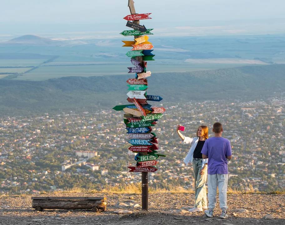 Ассоциация туроператоров России (АТОР) прогнозирует среднюю цену за ночь в отелях Ставропольского края на уровне 14,3 тыс