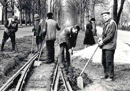 В «Калининград-ГорТрансе» сравнили ремонт трамвайных путей 40 лет назад и сейчас