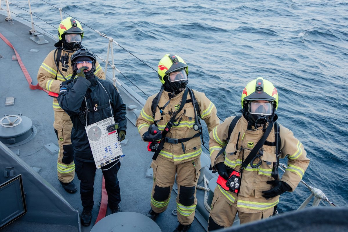 Эстонский флот готовится тушить пожары на море Эстонский флот готовится тушить пожары на море