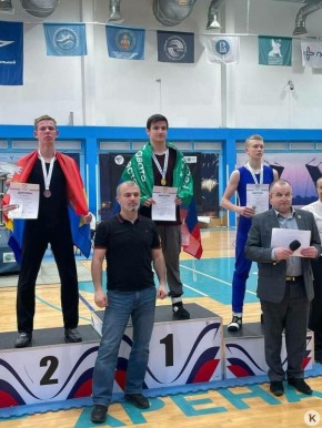 Сборная Калининградской области взяла золото и серебро на чемпионате и первенстве России по савату, который прошёл в Санкт-Петербурге