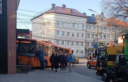 � ������������ ������������ ������� ������ � ��������������