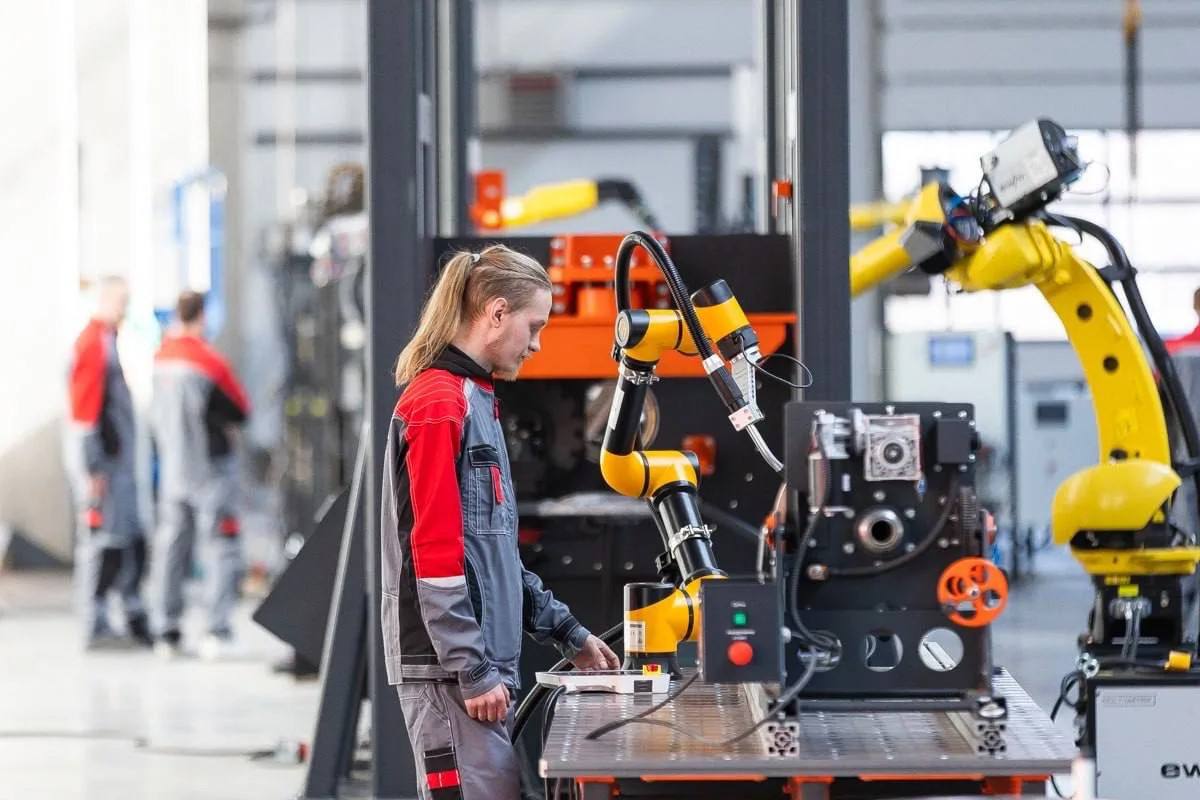 Под Калининградом запустили производство роботизированных комплексов Под Калининградом запустили производство роботизированных комплексов