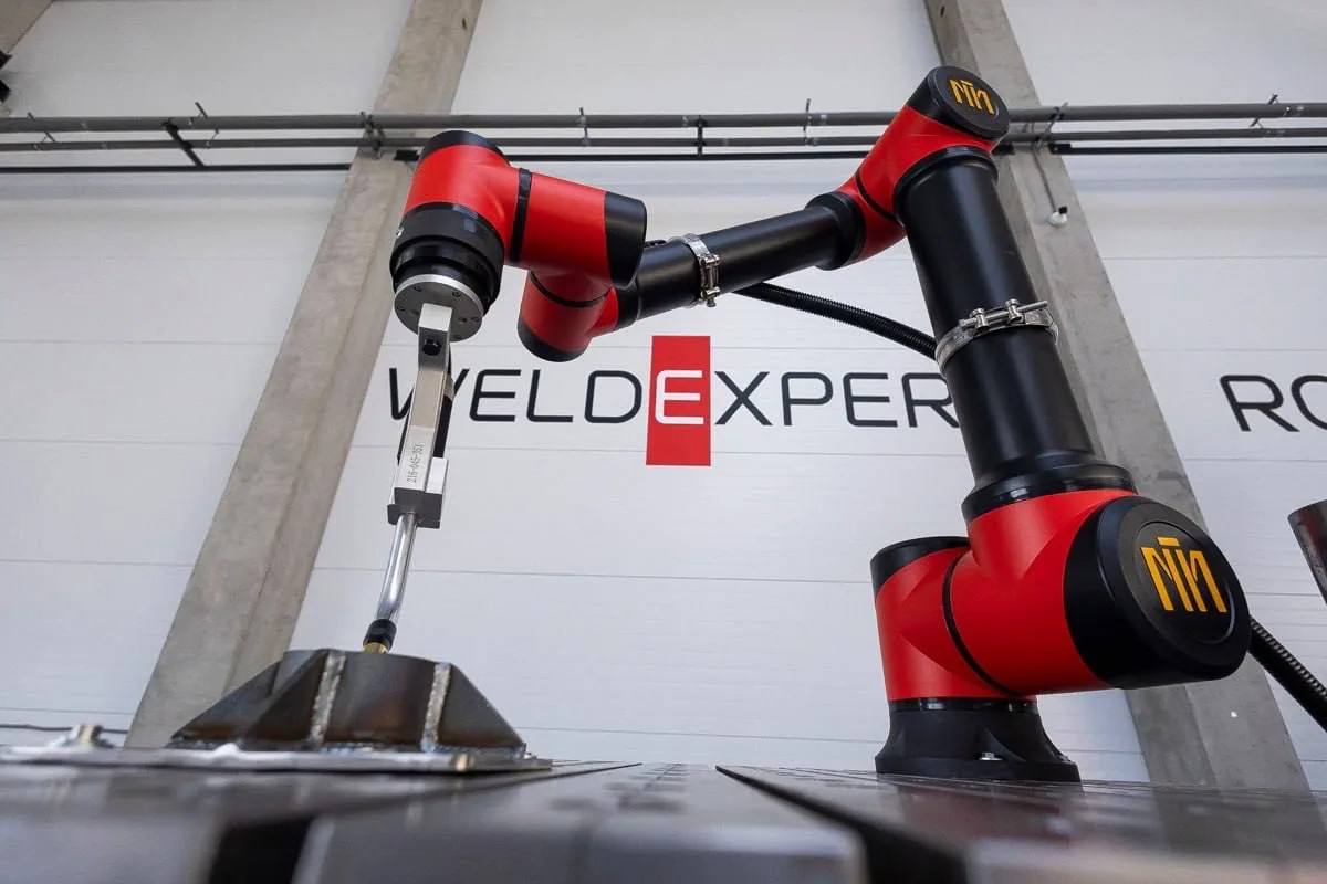 Под Калининградом запустили производство роботизированных комплексов Под Калининградом запустили производство роботизированных комплексов