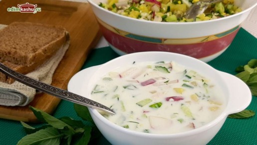 Вкусная окрошка на кефире с куриным мясом