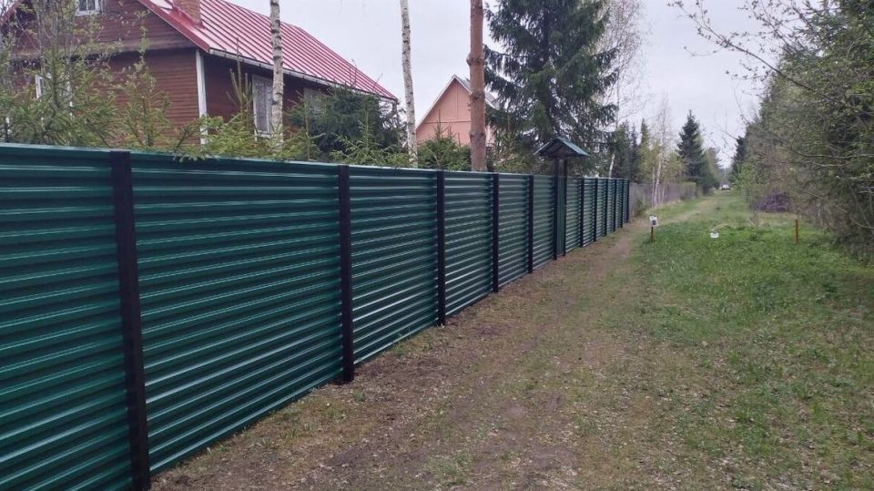 Как сэкономить на дачном заборе: секреты умных покупок