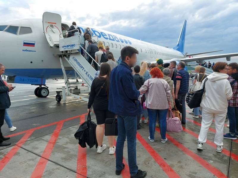 Прилёты десятков рейсов в Храброво задерживаются