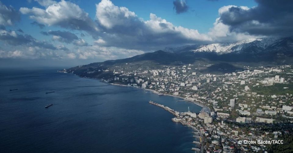 Количество бронирований жилья на российских курортах к летнему отпуску увеличилось на 15% по сравнению с февралем, сообщили в "Суточно.ру"