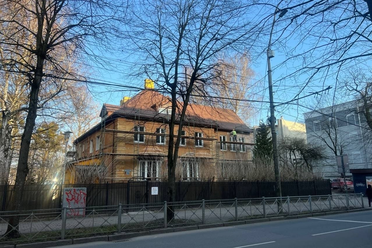 В Калининграде приступают к ремонту старинного здания на улице Леонова