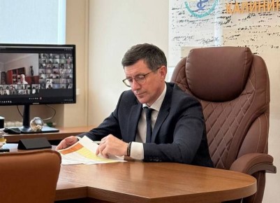 Фейковые приёмы: минздрав футболит людей в свои же учреждения