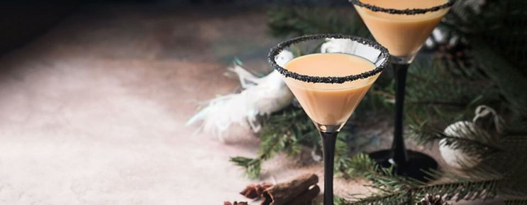 Лучшие ликёры для согревающих зимних вечеров