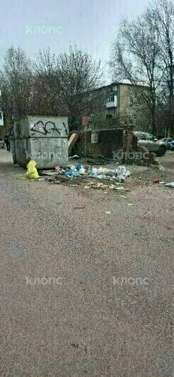 В Калининграде контейнерная площадка на улице Минской не справляется с потоком мусора и почти постоянно остаётся переполненной В Калининграде контейнерная площадка на улице Минской не справляется с потоком мусора и почти постоянно остаётся переполненной