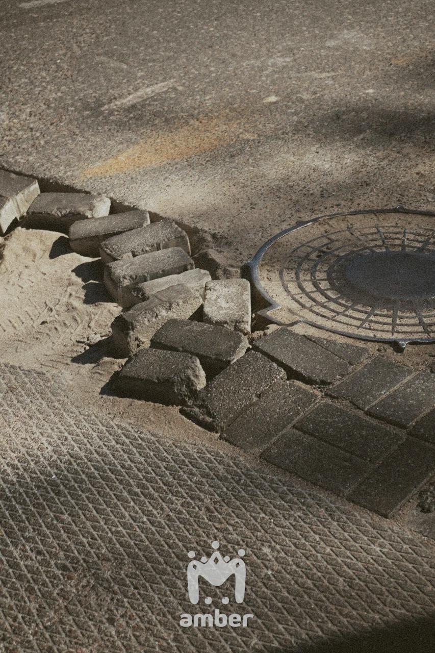 "Провал Дятловой" на Инженерной — Батальной —Судостроительной так и не начали асфальтировать "Провал Дятловой" на Инженерной — Батальной —Судостроительной так и не начали асфальтировать