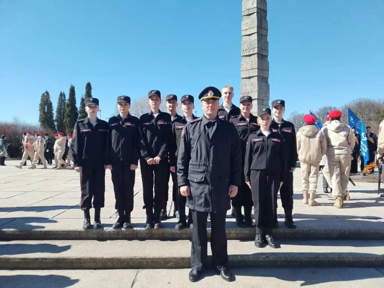 Военные следователи Балтийского флота приняли участие в патриотической акции «Пост № 1» Военные следователи Балтийского флота приняли участие в патриотической акции «Пост № 1»