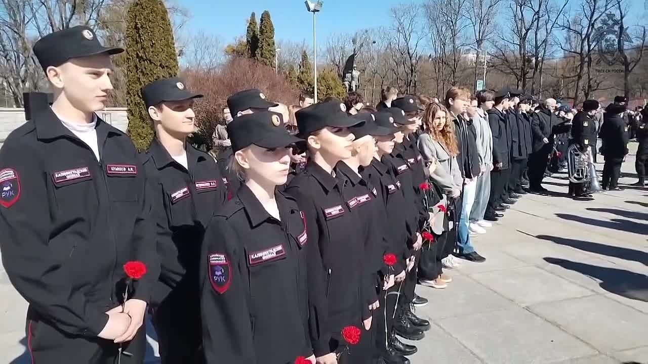 Военные следователи Балтийского флота приняли участие в патриотической акции «Пост № 1»