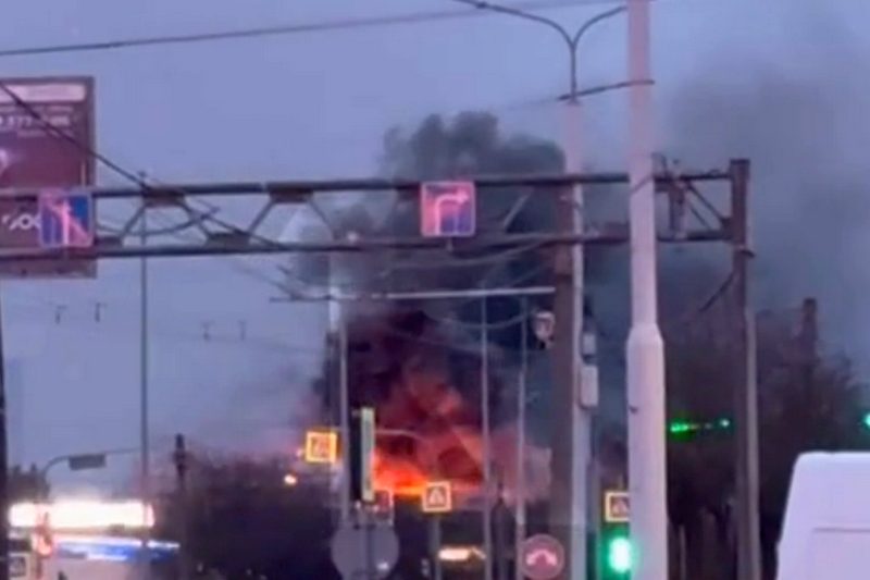 Пожар в «Гианте» в Калининграде продолжился после локализации