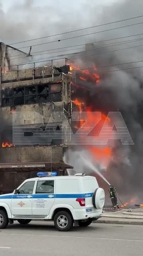Три человека пострадали в пожаре в калининградском ТЦ «Гиант» — по данным «Базы», медики диагностировали у них ожоги и отравление угарным газом