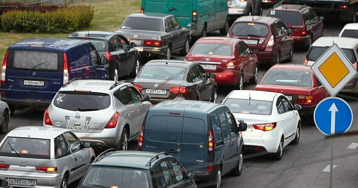 Проезд у «Гианта» открыт, но быстро мимо не проедешь: что происходит на дорогах Калининграда утром 6 апреля