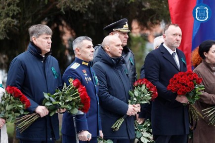 В Калининграде на улице Комсомольской после реконструкции открыли мемориальный комплекс