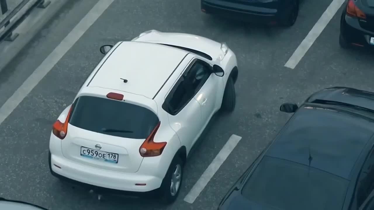 Спецсигналы важны для обеспечения безопасности и эффективности движения, так как они позволяют спецтранспорту (пожарным, скорой помощи, полиции) заблаговременно предупреждать других участников движения о своем присутствии и...