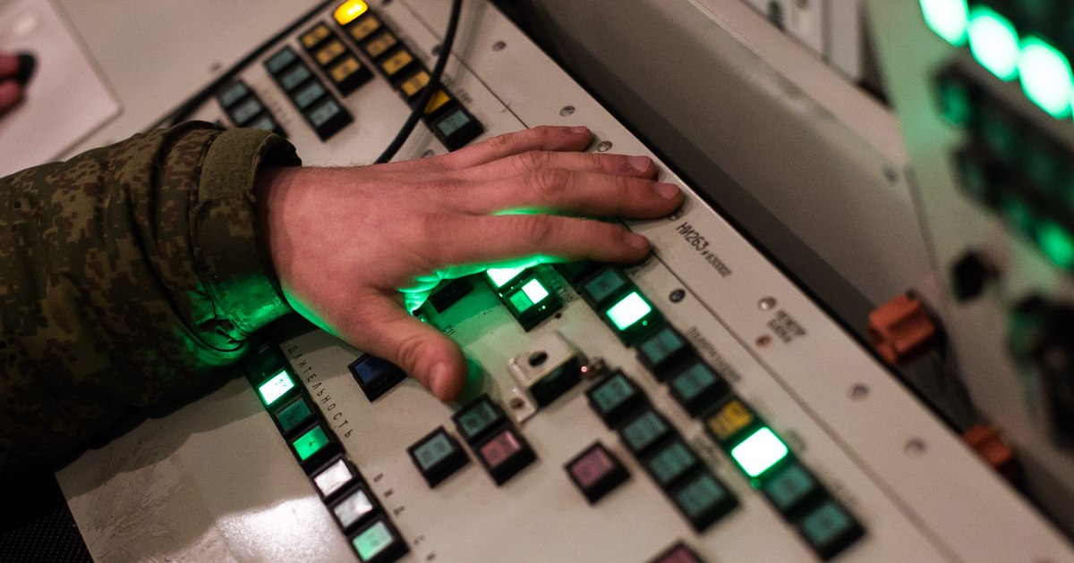 Хирург «Балтика»: В зоне СВО боеприпасы начиняют болтами и колючей проволокой