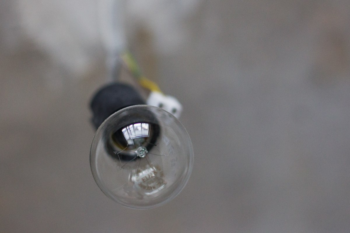 Власти Польши отключили электричество и отопление в здании закрытого российского консульства