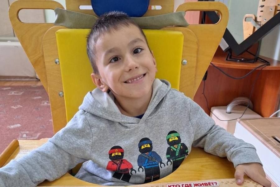 В Калининграде собирают деньги на терапию для 7-летнего мальчика с ДЦП