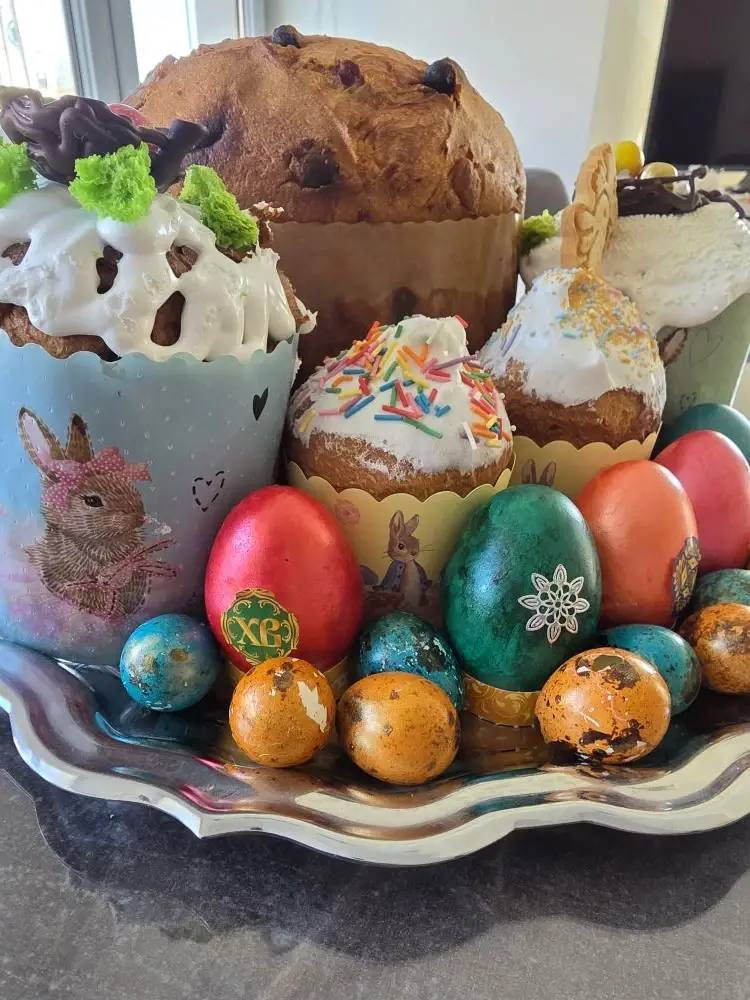 Елена Дятлова: Христос Воскресе!. От всего сердца поздравляю всех с великим праздником Пасхи — временем радости, надежды и духовного обновления! Пусть этот светлый день принесёт вам и вашим близким мир, согласие, крепкое...