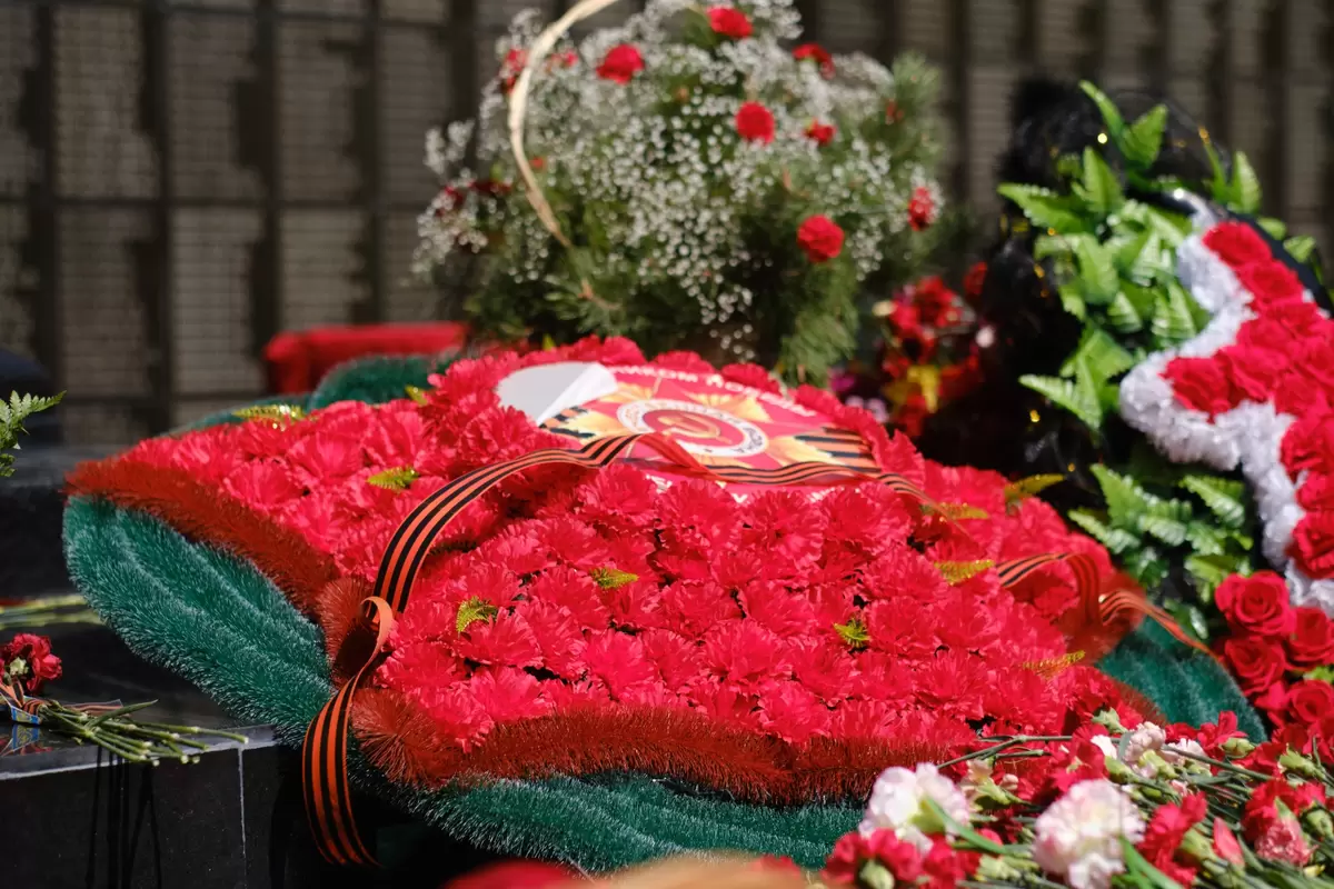 Неожиданные традиции Дня Победы: как его отмечают в разных уголках мира