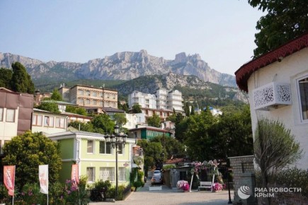 Алушта возглавила топ-10 популярных малых городов для отдыха в апреле