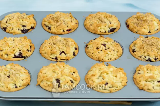 Необычные корзиночки с вишней: простой и вкусный рецепт