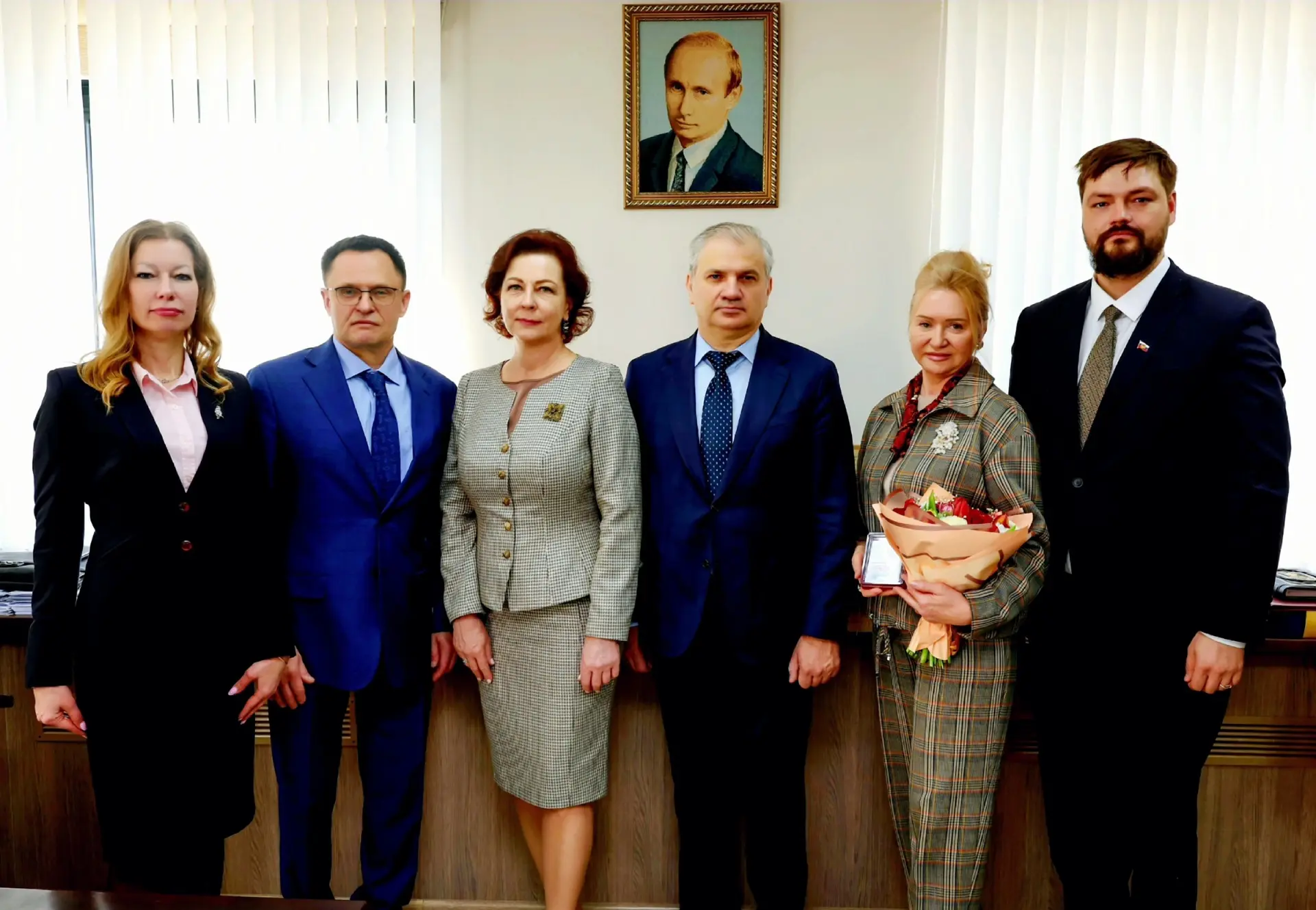 Сегодня мы поздравляем работников медицинских служб уголовно-исполнительной системы Российской Федерации