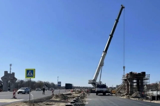 На участке Северного обхода в Калининграде построят надземные пешеходные переходы с деревянными арками
