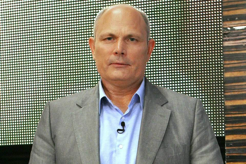 Геннадий Малахов в 72 года поднимает штангу весом 525 кг!