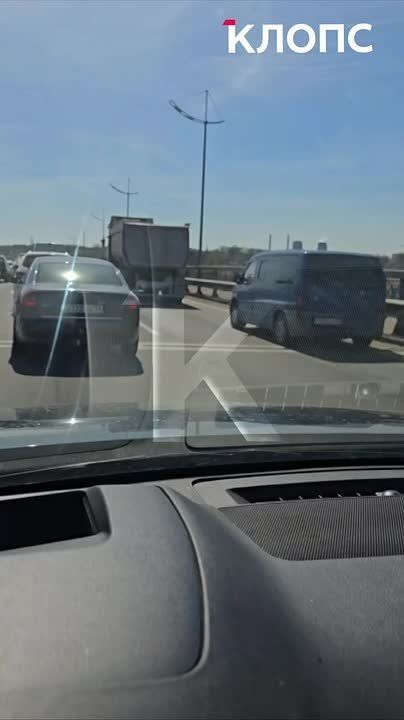 ����� ����� ������������ ����� � ������ ��-�� ���� ������