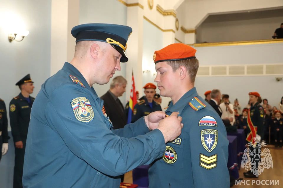 Юные курсанты приняли присягу Юные курсанты приняли присягу