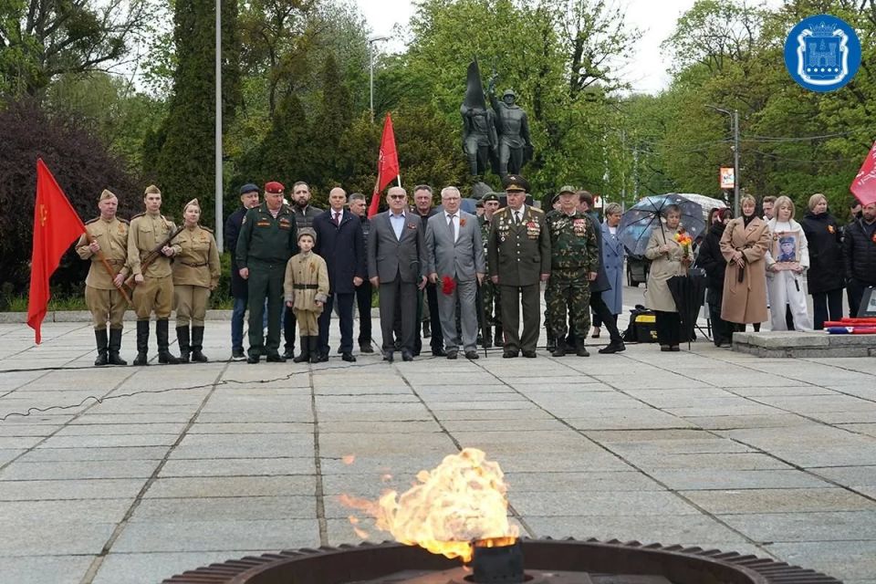 В Калининграде стартовал ежегодный автопробег к 81-й годовщине Победы и 80-летию региона В Калининграде стартовал ежегодный автопробег к 81-й годовщине Победы и 80-летию региона