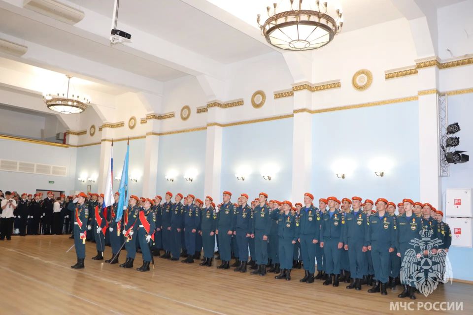Юные курсанты приняли присягу Юные курсанты приняли присягу
