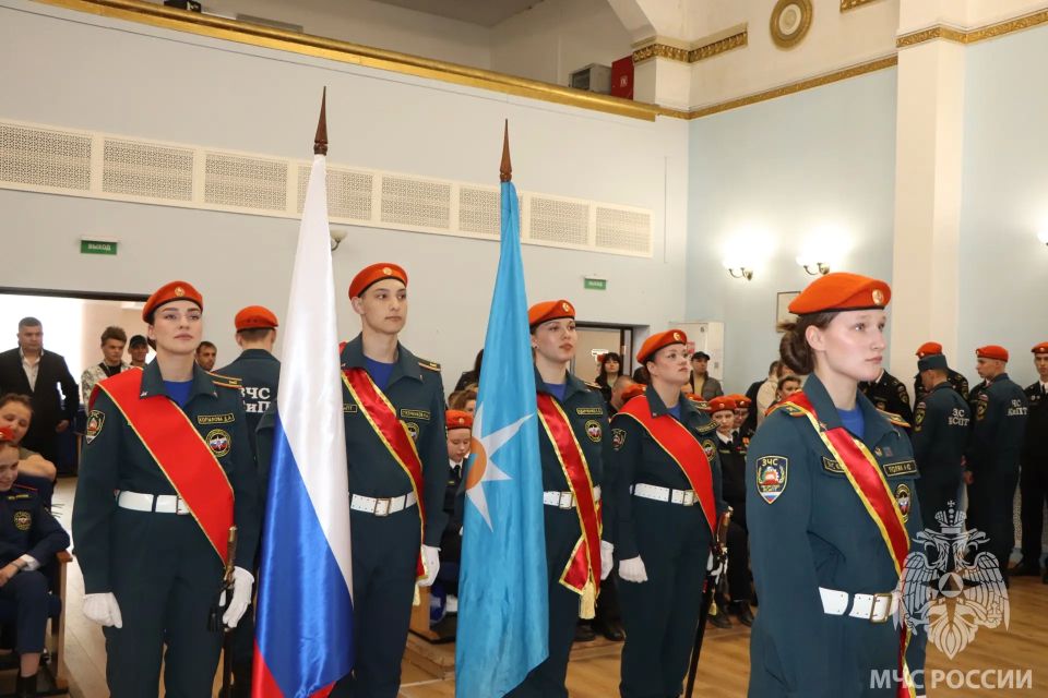 Юные курсанты приняли присягу Юные курсанты приняли присягу