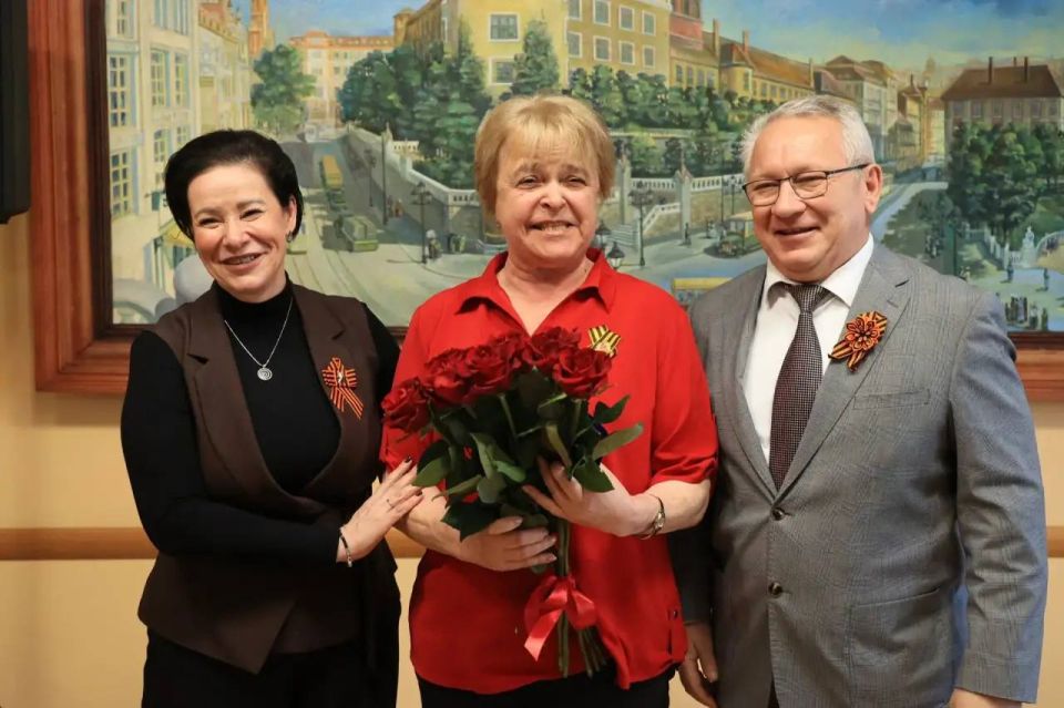 Елена Дятлова: Встретилась с калининградцами, которые своим трудом внесли значительный вклад в развитие нашего города Елена Дятлова: Встретилась с калининградцами, которые своим трудом внесли значительный вклад в развитие нашего города