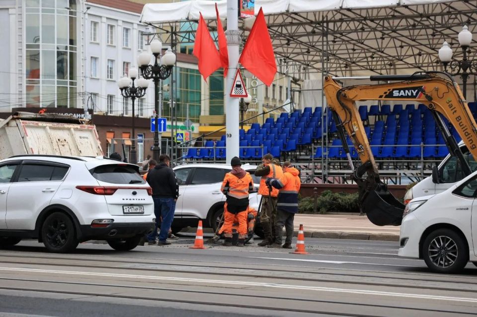 Дорожные рабочие сегодня, 7 мая, активно трудятся на улицах города Дорожные рабочие сегодня, 7 мая, активно трудятся на улицах города